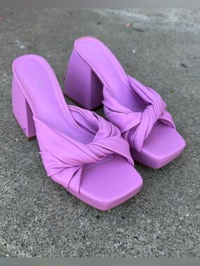 Lilac Knot-Front Platform Mule Heels